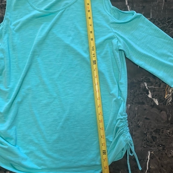 Links women’s Short Sleeves Cold Shoulder T-Shirt turquoise size medium - Picture 9 of 12
